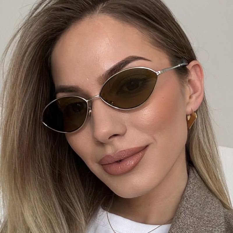 Women Fashion Glasses - نظارات شمسية نسائية بتصميم عين القطة