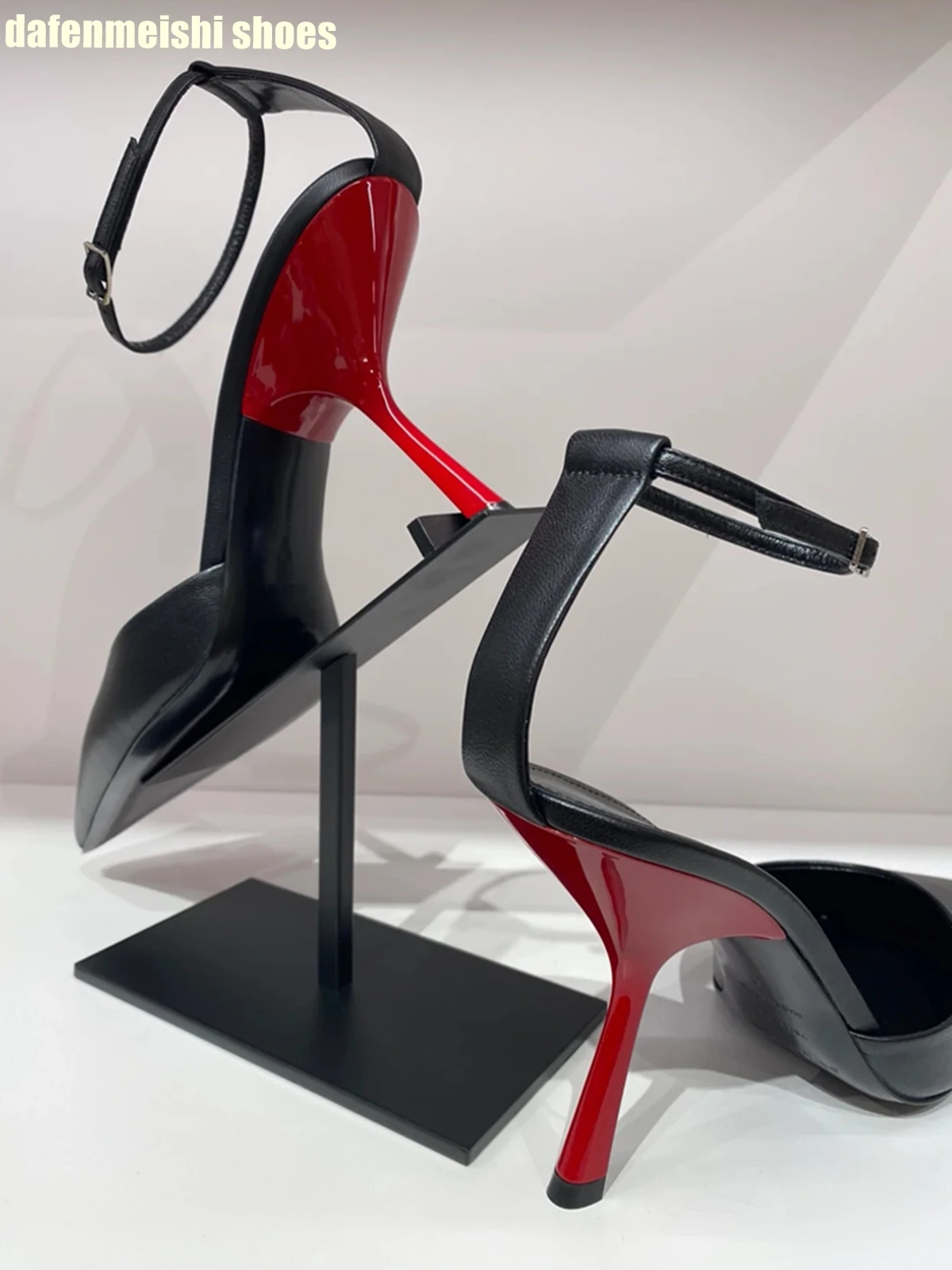 أحذية نسائية عالية الكعب بلوني - مراجعة Women'S Fashion Winter 2025 وسعره